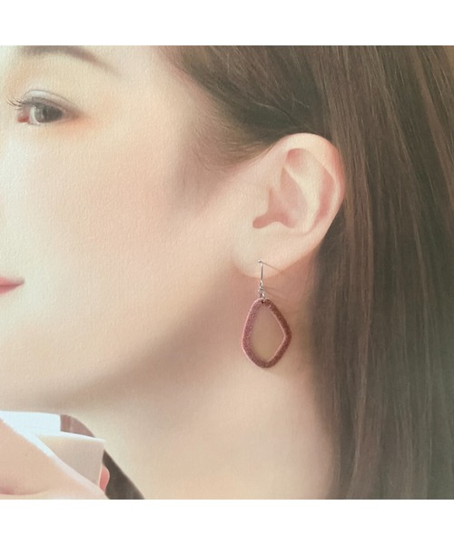 tone(トーン)の「【TOMEI LAB】フロッキー ピアス(MA)(ピアス(両耳用)・レディース・ピンク系その他/オリーブ・FREE)」の4枚目の写真