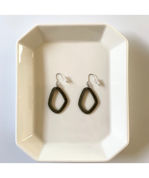 tone(トーン)の「【TOMEI LAB】フロッキー ピアス(MA)(ピアス(両耳用)・レディース・ピンク系その他/オリーブ・FREE)」の5枚目の写真