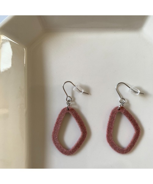 tone(トーン)の「【TOMEI LAB】フロッキー ピアス(MA)(ピアス(両耳用)・レディース・ピンク系その他/オリーブ・FREE)」の8枚目の写真