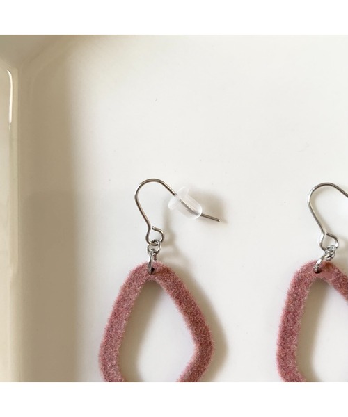 tone(トーン)の「【TOMEI LAB】フロッキー ピアス(MA)(ピアス(両耳用)・レディース・ピンク系その他/オリーブ・FREE)」の9枚目の写真