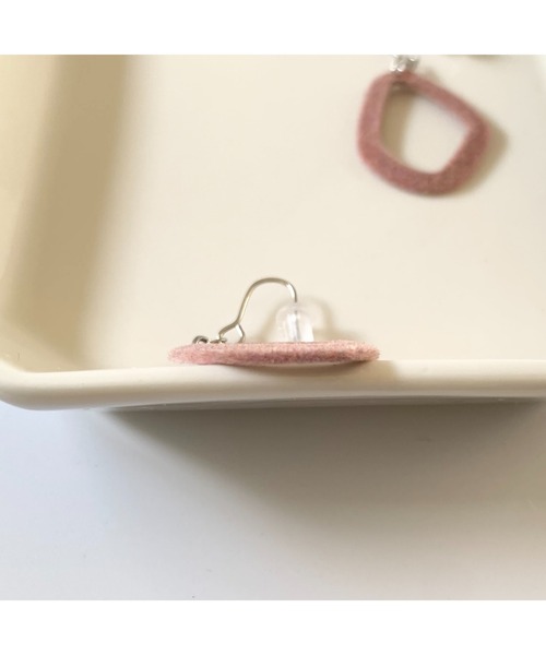 tone(トーン)の「【TOMEI LAB】フロッキー ピアス(MA)(ピアス(両耳用)・レディース・ピンク系その他/オリーブ・FREE)」の10枚目の写真