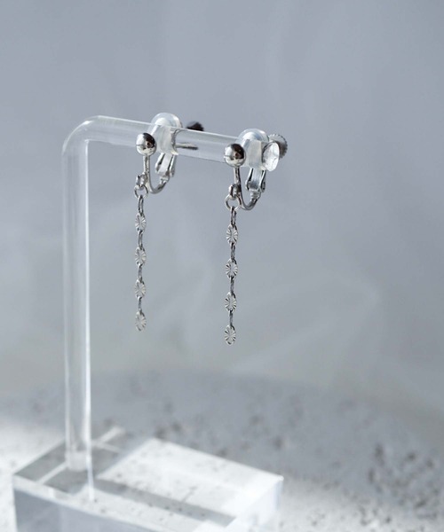 CERCA(チェルカ)の「saran jewelry/ショート デザイン チェーン イヤリング/アレルギー対応(イヤリング・レディース・ゴールド/シルバー・FREE)」の12枚目の写真