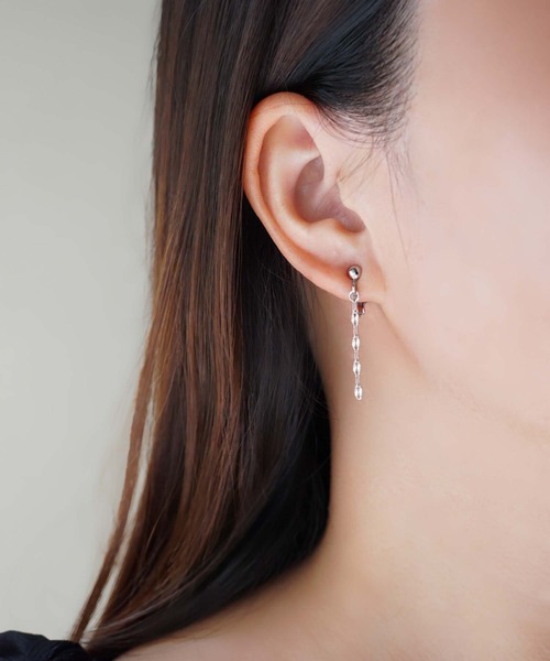 CERCA(チェルカ)の「saran jewelry/ショート デザイン チェーン イヤリング/アレルギー対応(イヤリング・レディース・ゴールド/シルバー・FREE)」の14枚目の写真