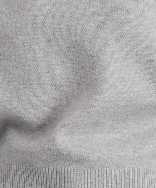 OPAQUE.CLIP(オペークドットクリップ)の「Vネックラメニット【洗濯機OK】(ニット/セーター・レディース・グレー/レッド系1/ネイビー・40/38)」の4枚目の写真