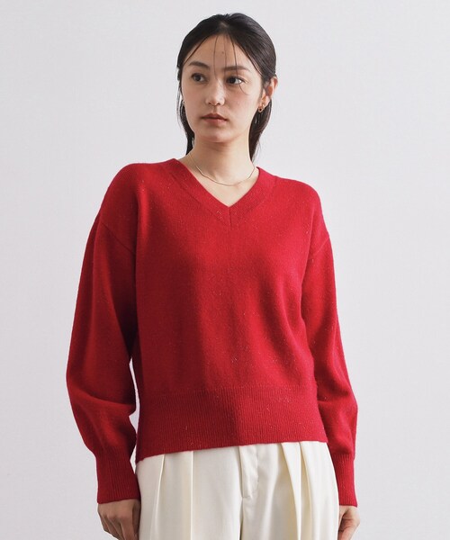 OPAQUE.CLIP(オペークドットクリップ)の「Vネックラメニット【洗濯機OK】(ニット/セーター・レディース・グレー/レッド系1/ネイビー・40/38)」の14枚目の写真