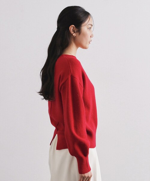 OPAQUE.CLIP(オペークドットクリップ)の「Vネックラメニット【洗濯機OK】(ニット/セーター・レディース・グレー/レッド系1/ネイビー・40/38)」の15枚目の写真