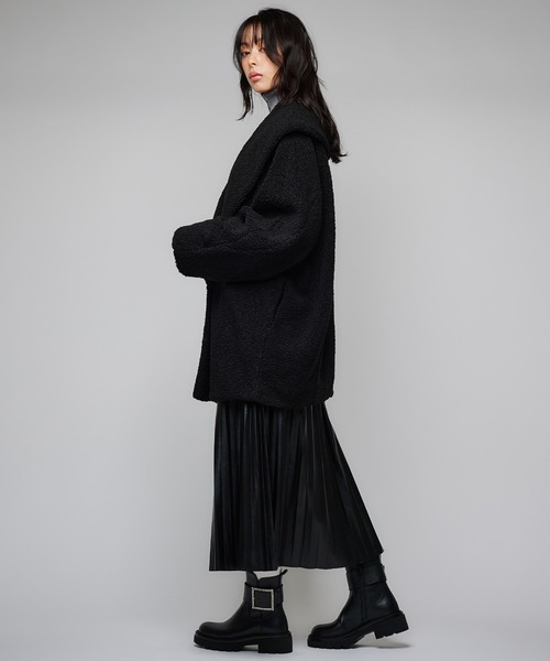 Narcissus（ナルシス）の「ボアコート/オーバーサイズ/もこもこ/秋冬（ムートンコート・レディース・ブラック/アイボリー・FREE）」の7枚目の写真