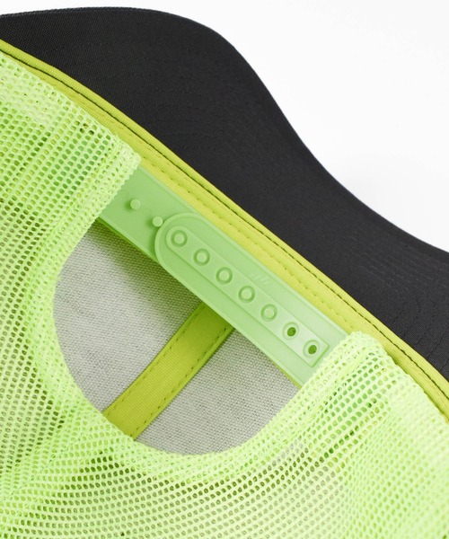 FLEXFIT（フレックスフィット）の「【PH3】【FLEXFIT/フレックスフィット】Retro Trucker 2-Tone 6606T（キャップ・メンズ・ヘザーグレー/チャコールグレー・FREE）」の5枚目の写真