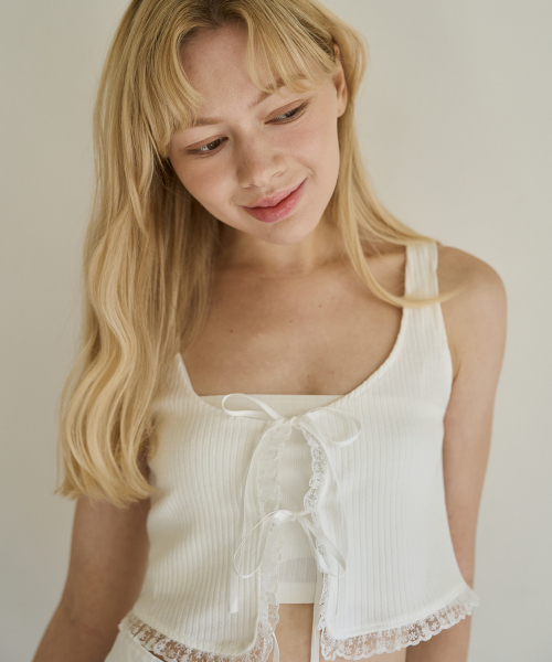 5OML(オーオーエムエル)の「ニットレーストップ(ホワイト)(Tシャツ/カットソー・レディース・ホワイト・LARGE/MEDIUM)」の3枚目の写真