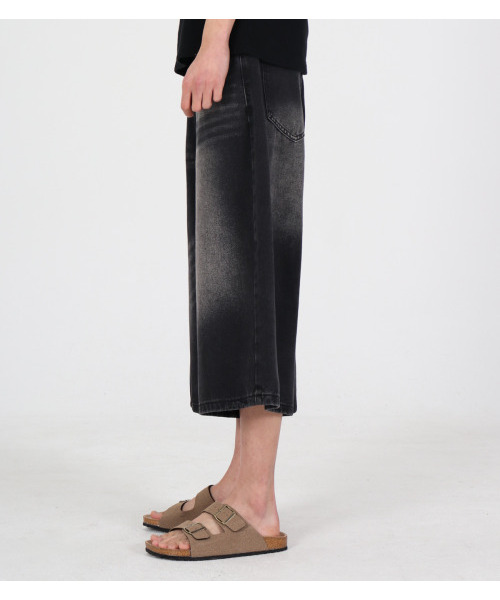 BUTTON SEOUL(ボタンソウル)の「キャットブラシ ヴィンテージ バミューダデニムパンツ(黒青)(その他パンツ・メンズ・その他・MEDIUM/LARGE/X-LARGE)」の5枚目の写真