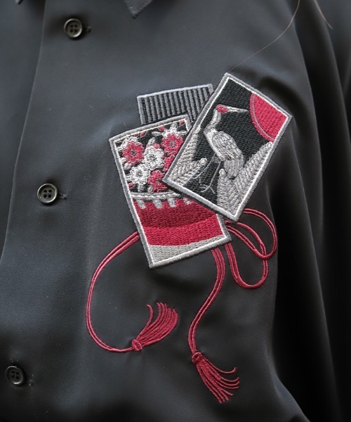 REZEN(リゼン)の「花札刺繍和袖シャツ(シャツ/ブラウス・メンズ・ローズ/ブルーパープル/レッドパープル・LARGE/MEDIUM)」の4枚目の写真