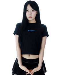 JUSTHANG（ジャストハング）の「ブルースレタリングブラッククロップTシャツ（Tシャツ/カットソー）」