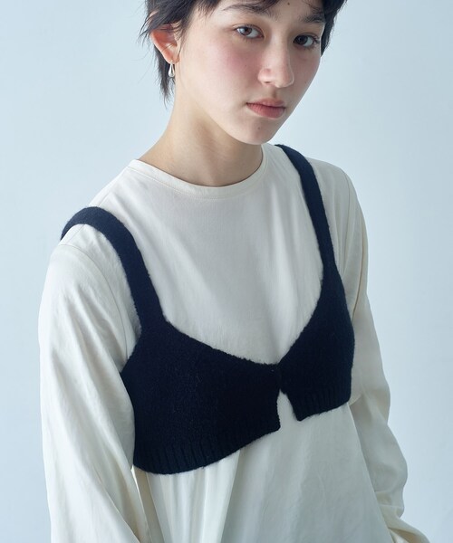 CODE A(コードエー)の「M cloudy bra tops(ニット/セーター・レディース・オフホワイト/ブラック/ライトブルー・00)」の1枚目の写真