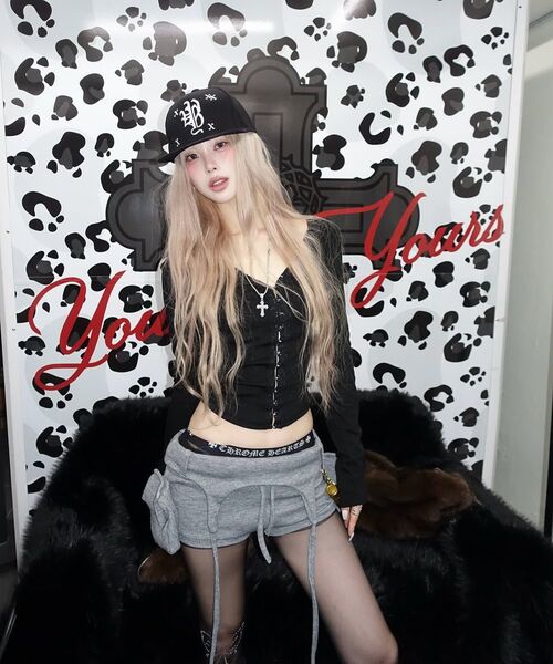 GILAARCHIVE（ギラアーカイブ）の「BOLD LOGO POCKET KNIT SHORTS_GREY