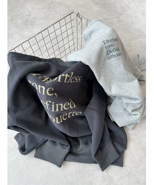 TRUNC(トランクエイティーエイト)の「Oversized Back LOGO Sweat / オーバーサイズバックロゴスウェット(スウェット・レディース・チャコールグレー/グレー・FREE)」の13枚目の写真