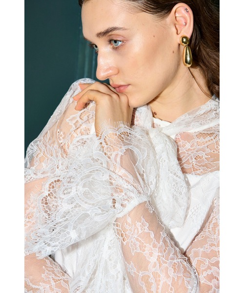 Estella.K（エステラケー）の「Cassia Lace Bow Blouce スカラップレースタイブラウス（シャツ/ブラウス・レディース・ホワイト/ブラック・FREE）」の3枚目の写真