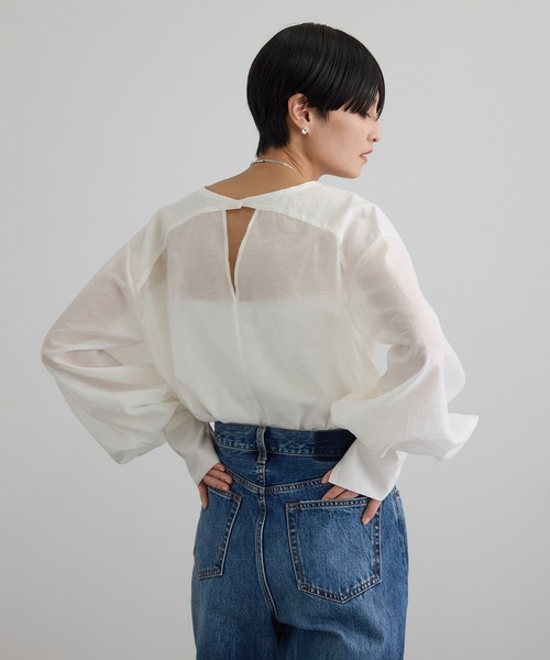 SALON adam et rope'（サロン アダム エ ロペ）の「【WEB限定】シルクMIXルチアブラウス（シャツ/ブラウス・レディース・ブラック/ベージュ系その他/ホワイト・FREE）」の13枚目の写真