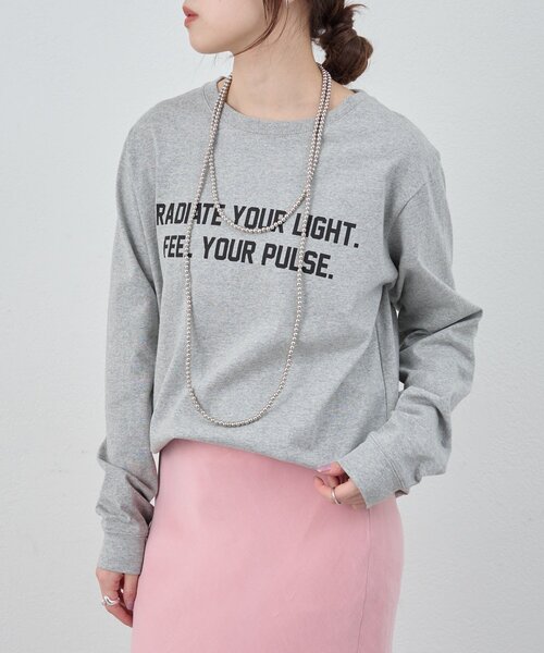 SHENERY（シーナリー）の「オリジナルロゴロンTEE（Tシャツ/カットソー・レディース・オフホワイト/グレー・FREE）」の5枚目の写真