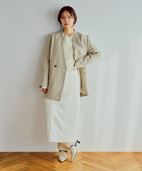 mysty woman(ミスティウーマン)の「ノーカラーWジャケット 643762(テーラードジャケット・レディース・ブラック/ライトベージュ・FREE)」の3枚目の写真