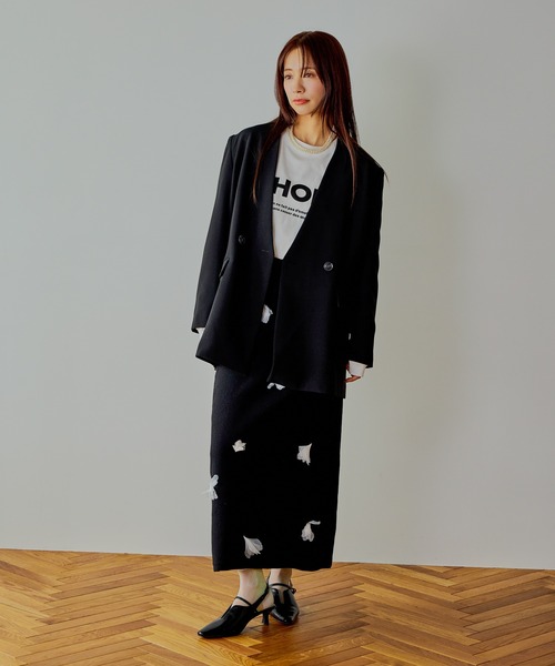 mysty woman(ミスティウーマン)の「ノーカラーWジャケット 643762(テーラードジャケット・レディース・ブラック/ライトベージュ・FREE)」の4枚目の写真