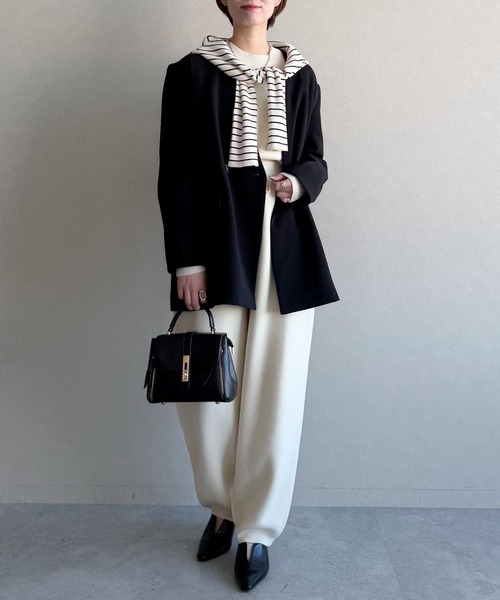 mysty woman(ミスティウーマン)の「ノーカラーWジャケット 643762(テーラードジャケット・レディース・ブラック/ライトベージュ・FREE)」の21枚目の写真