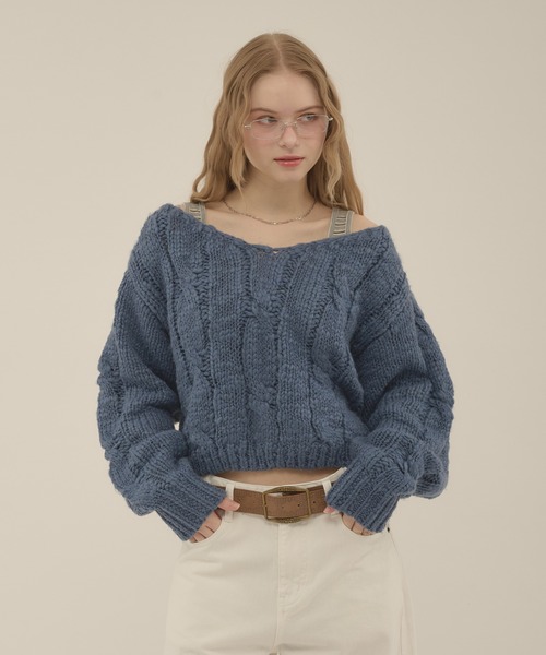 hazyl(ヘイジル)の「cable loose knit / ケーブルルーズニット(ニット/セーター・レディース・アイボリー/ライトインディゴブルー・フリー)」の14枚目の写真