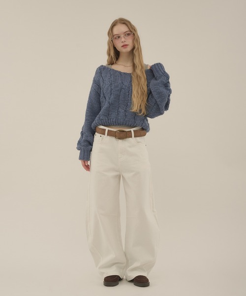 hazyl(ヘイジル)の「cable loose knit / ケーブルルーズニット(ニット/セーター・レディース・アイボリー/ライトインディゴブルー・フリー)」の20枚目の写真