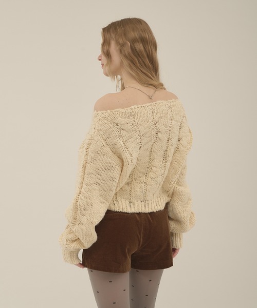 hazyl（ヘイジル）の「cable loose knit / ケーブルルーズニット