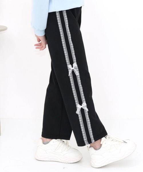 Bee des Bee(ビーデスビー)の「レースラインリボンパンツ(スウェットパンツ・キッズ・ブラック/杢グレー・110cm/120cm/130cm/140cm/150cm)」の1枚目の写真