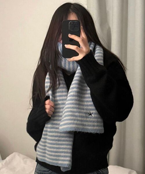 THECOLDESTMOMENT（ザコールデストモーメント）の「TCM mini logo stripe muffler (sky blue/grey)（マフラー・レディース・その他・ONE SIZE）」の6枚目の写真