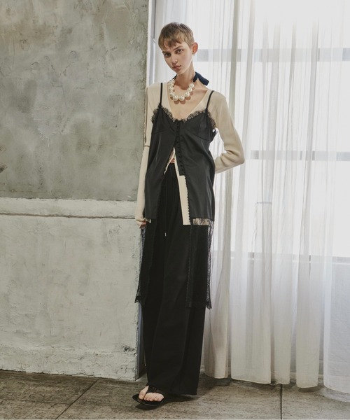 LA BELLE ETUDE(ラベルエチュード)の「ボタンディテールサテンレースキャミチュニック(シャツ/ブラウス・レディース・ホワイト/ブラック・FREE)」の16枚目の写真