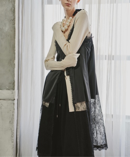 LA BELLE ETUDE(ラベルエチュード)の「ボタンディテールサテンレースキャミチュニック(シャツ/ブラウス・レディース・ホワイト/ブラック・FREE)」の12枚目の写真