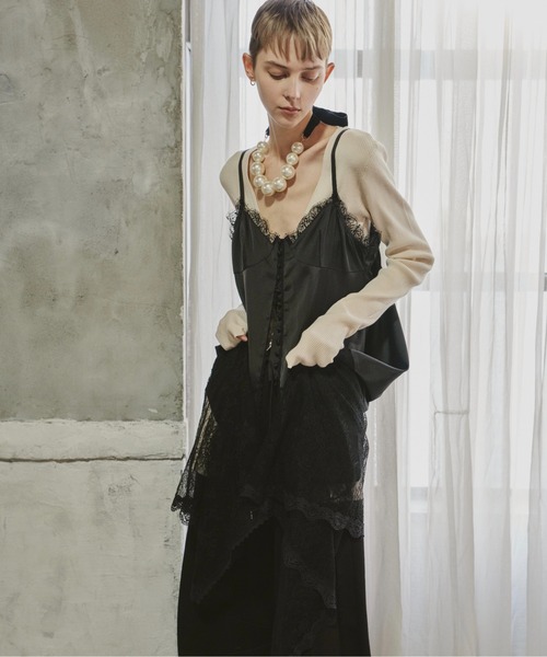 LA BELLE ETUDE(ラベルエチュード)の「ボタンディテールサテンレースキャミチュニック(シャツ/ブラウス・レディース・ホワイト/ブラック・FREE)」の6枚目の写真