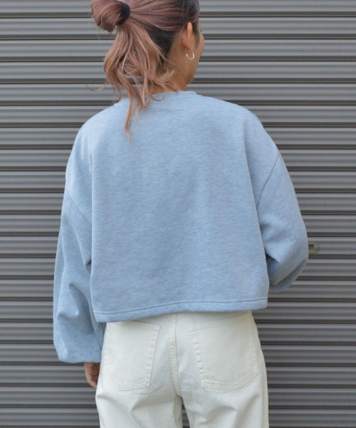 spiritoso(スピリトーゾ)の「怪獣カップルプリントクロップドトップス(スウェット・レディース・ピンク/オリーブ/杢グレー・FREE)」の12枚目の写真