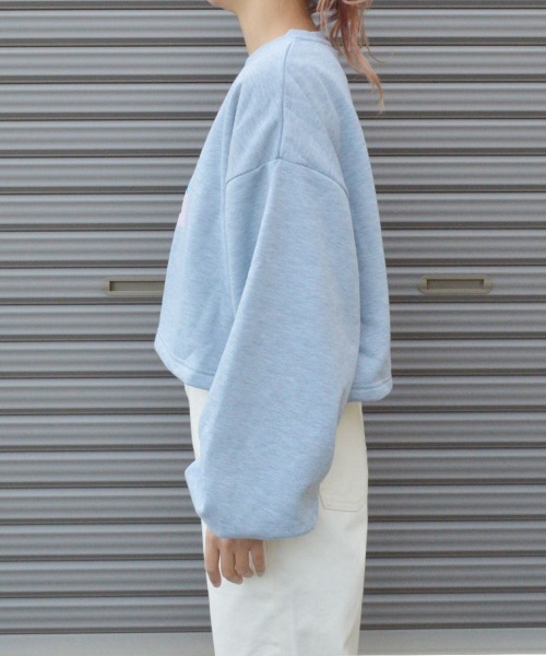 spiritoso(スピリトーゾ)の「怪獣カップルプリントクロップドトップス(スウェット・レディース・ピンク/オリーブ/杢グレー・FREE)」の11枚目の写真