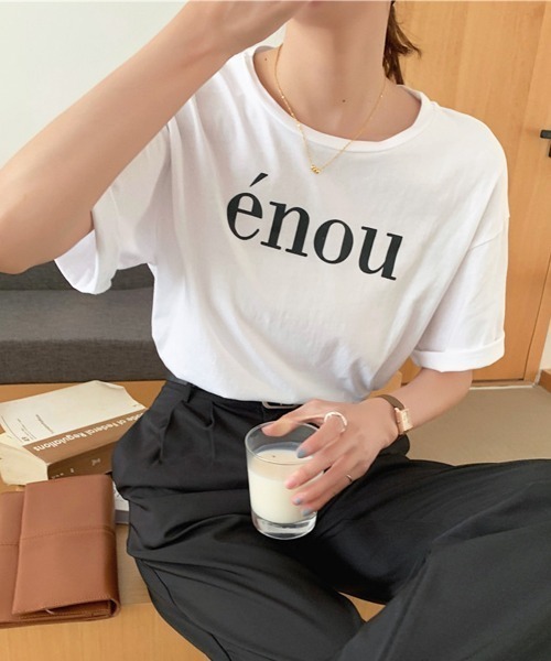 Kuroba（クロバ）の「ロゴプリントTシャツ（Tシャツ/カットソー・レディース・ベージュ/ホワイト・FREE）」の6枚目の写真