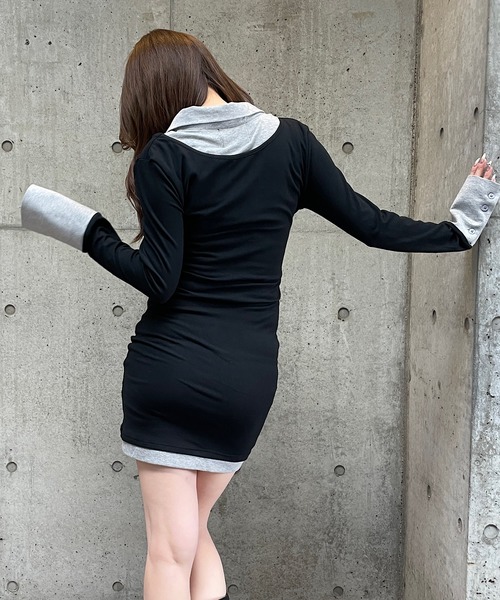 ROGER AND RAW（ロジャーアンドロウ）の「レイヤード風ドレープミニワンピース（ワンピース・レディース・ブラック/グレー・FREE）」の14枚目の写真