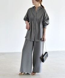 SHIPS（シップス）の「quaranciel:〈洗濯機可能〉ギャザー シャツ & イージー パンツ セットアップ（セットアップ）」