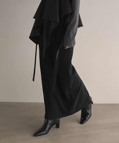 MIELI INVARIANT(ミエリインヴァリアント)の「Cut Tight Cargo Skirt(スカート・レディース・ブラック/ホワイト・SMALL/MEDIUM)」の7枚目の写真