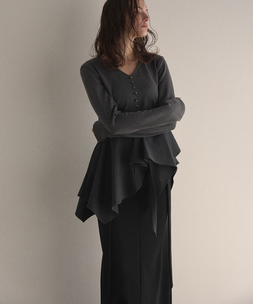 MIELI INVARIANT(ミエリインヴァリアント)の「Cut Tight Cargo Skirt(スカート・レディース・ブラック/ホワイト・SMALL/MEDIUM)」の8枚目の写真