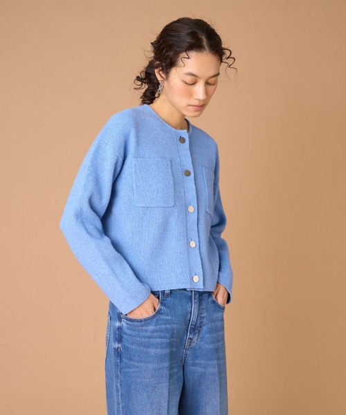 INED（イネド）の「ブークレヤーン クルーネックカーディガン（カーディガン/ボレロ・レディース・サックスブルー/オフホワイト・9号）」の12枚目の写真