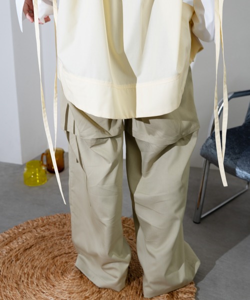 MIDVEIN（ミッドヴェイン）の「Back cut wide pants（チノパンツ・レディース・ブラック/チャコールグレー/ベージュ・FREE）」の5枚目の写真