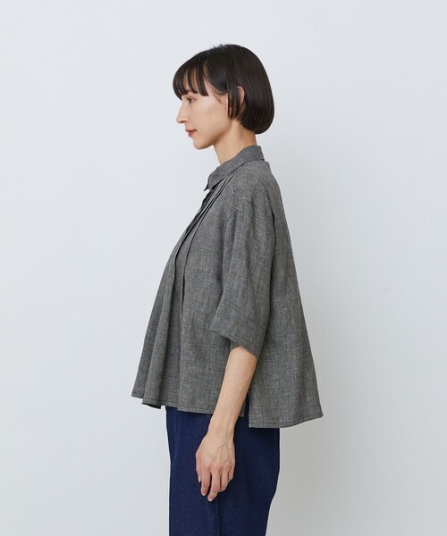 LOISIR(ロワズィール)の「タックディテールブラウス(シャツ/ブラウス・レディース・オフホワイト/ネイビー/チェック・FREE)」の5枚目の写真
