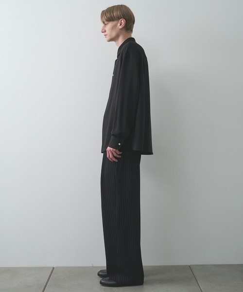 CULLNI(クルニ)の「Double Cloth Chin Tab Long Sleeve Shirt(シャツ/ブラウス・メンズ・ブラック/ホワイト/グレー・1/2)」の8枚目の写真
