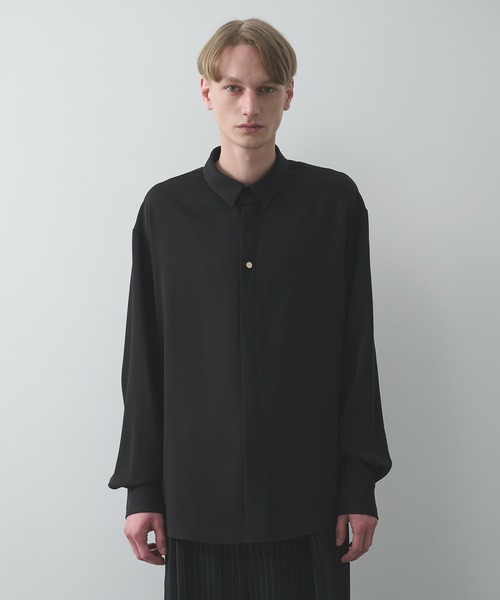 CULLNI(クルニ)の「Double Cloth Chin Tab Long Sleeve Shirt(シャツ/ブラウス・メンズ・ブラック/ホワイト/グレー・1/2)」の16枚目の写真