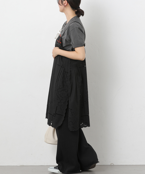 JOURNAL STANDARD relume（ジャーナルスタンダード　レリューム）の「スクエアエンブロイダリーチュニック（チュニック・レディース・ブラック/ホワイト・FREE）」の9枚目の写真