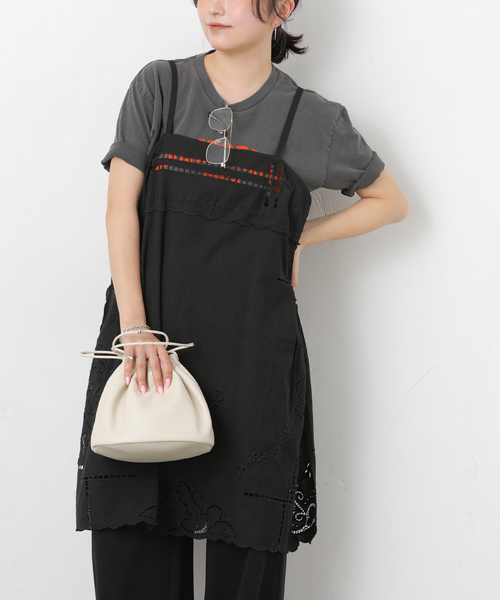 JOURNAL STANDARD relume（ジャーナルスタンダード　レリューム）の「スクエアエンブロイダリーチュニック（チュニック・レディース・ブラック/ホワイト・FREE）」の11枚目の写真