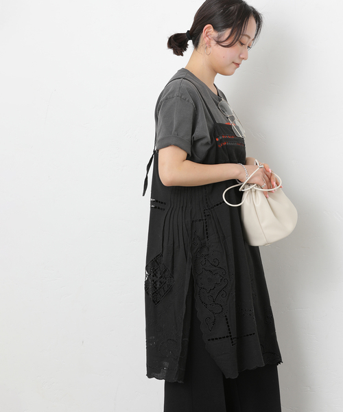 JOURNAL STANDARD relume（ジャーナルスタンダード　レリューム）の「スクエアエンブロイダリーチュニック（チュニック・レディース・ブラック/ホワイト・FREE）」の13枚目の写真