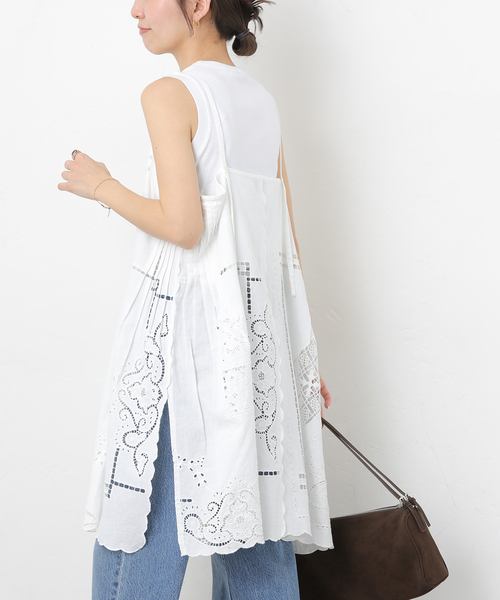 JOURNAL STANDARD relume（ジャーナルスタンダード　レリューム）の「スクエアエンブロイダリーチュニック（チュニック・レディース・ブラック/ホワイト・FREE）」の21枚目の写真