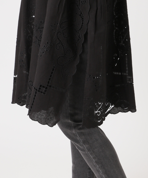 JOURNAL STANDARD relume（ジャーナルスタンダード　レリューム）の「スクエアエンブロイダリーチュニック（チュニック・レディース・ブラック/ホワイト・FREE）」の3枚目の写真